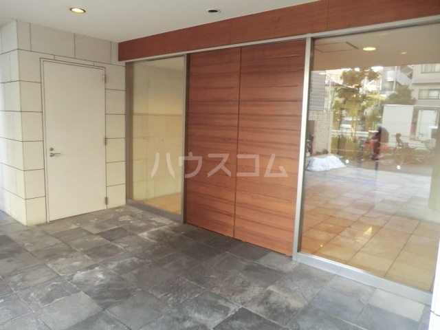 15/21 エントランス