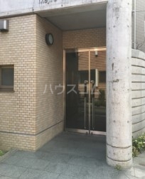 26/30 エントランス