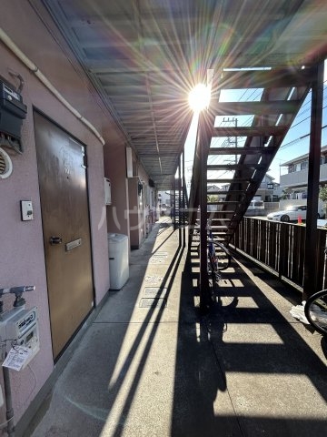 21/29 エントランス