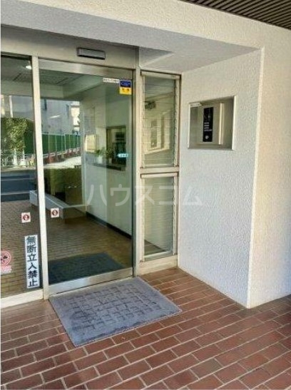 3/7 エントランス