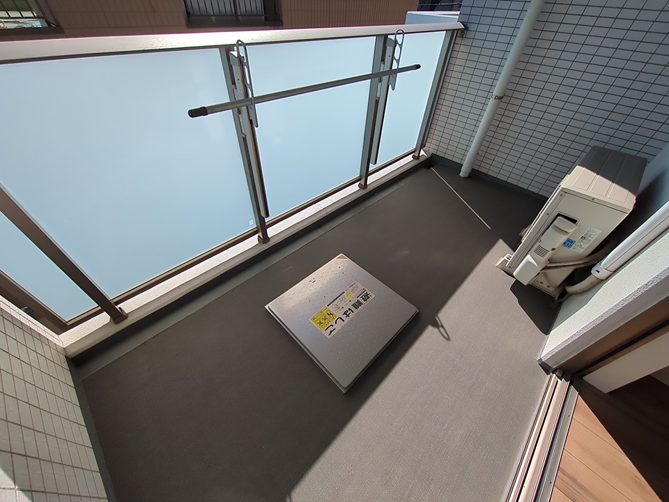 20/30 バルコニー