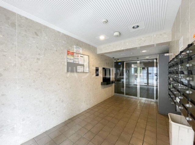 15/15 エントランス