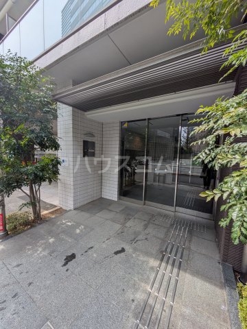 24/28 エントランス