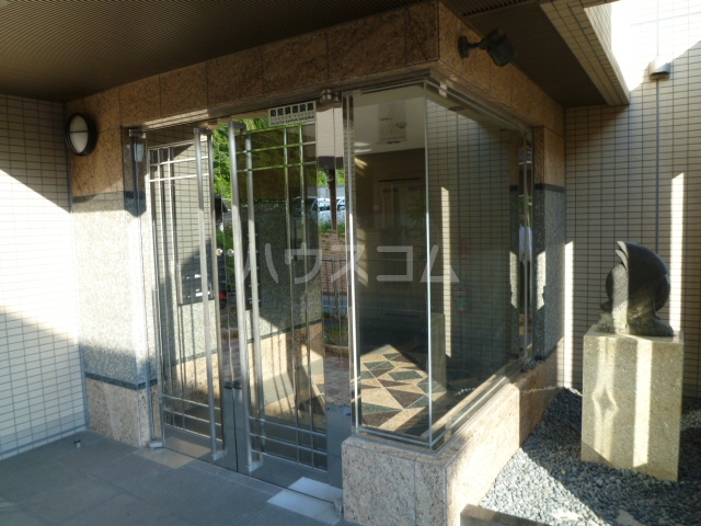 17/25 エントランス