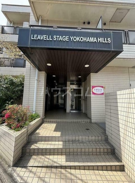 14/22 エントランス