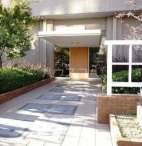 3/3 エントランス