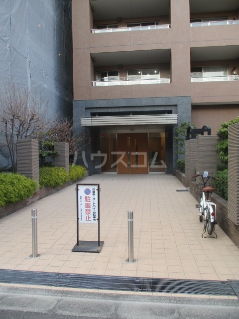 21/24 エントランス