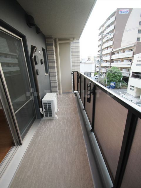 17/27 バルコニー