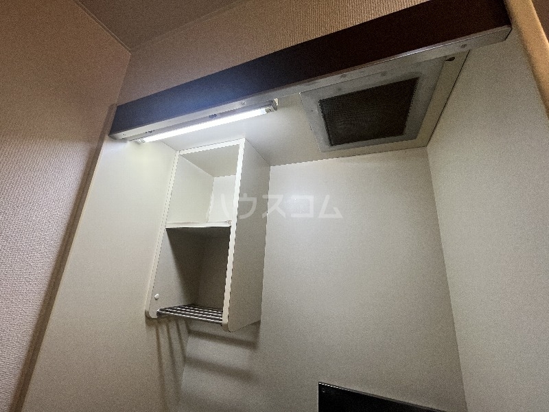 23/30 エントランス