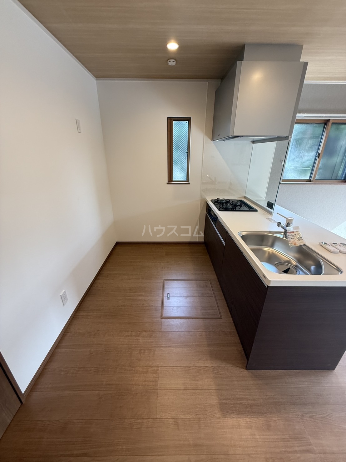 26/30 エントランス