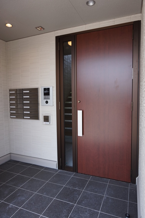 20/30 エントランス