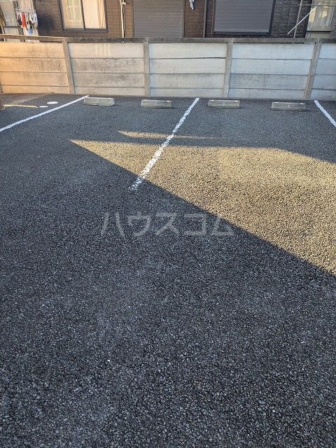26/30 駐車場