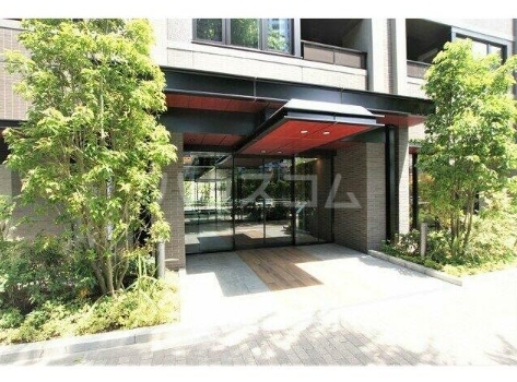 17/17 エントランス