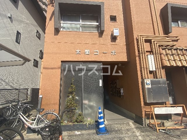 2/4 エントランス