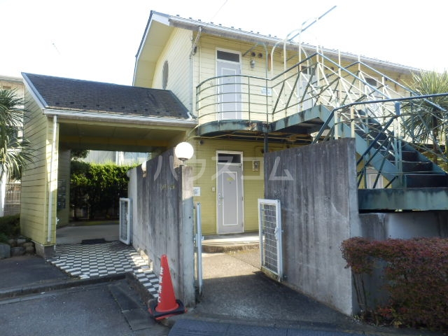 21/30 エントランス