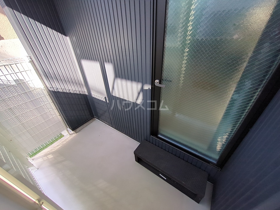 13/19 バルコニー