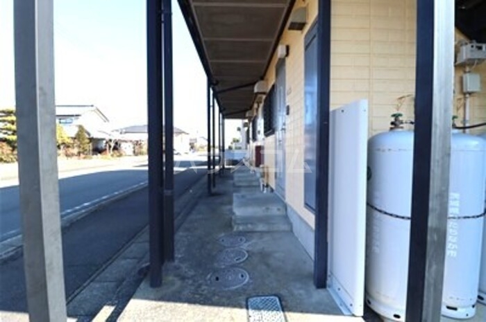 17/19 エントランス