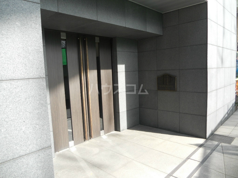 16/26 エントランス