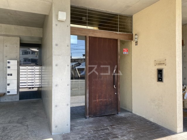 29/30 エントランス