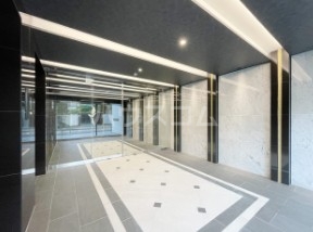 21/27 エントランス