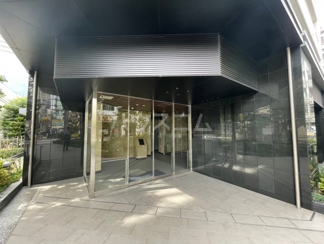 16/26 エントランス