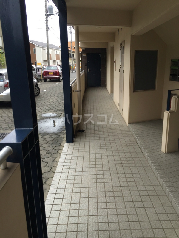 17/28 エントランス