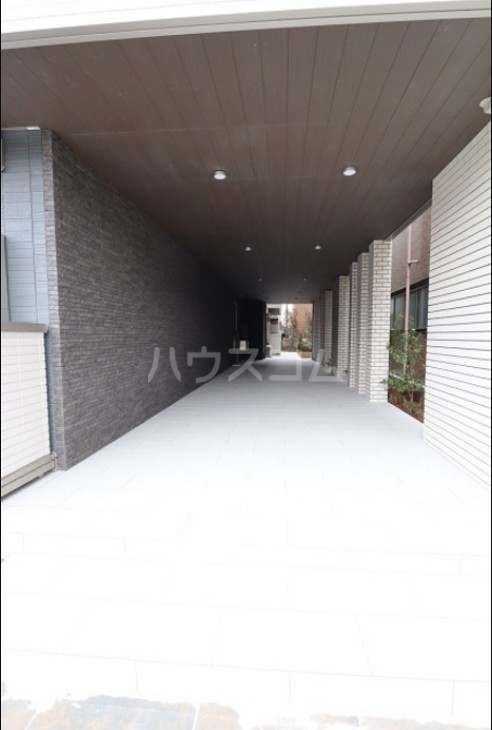 14/25 エントランス