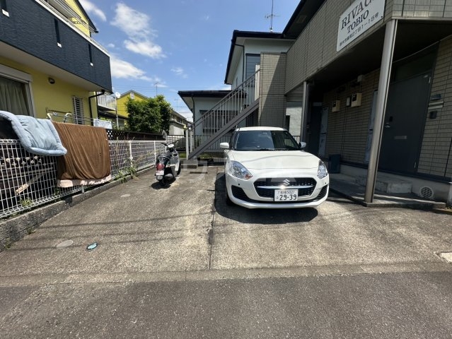 27/28 駐車場