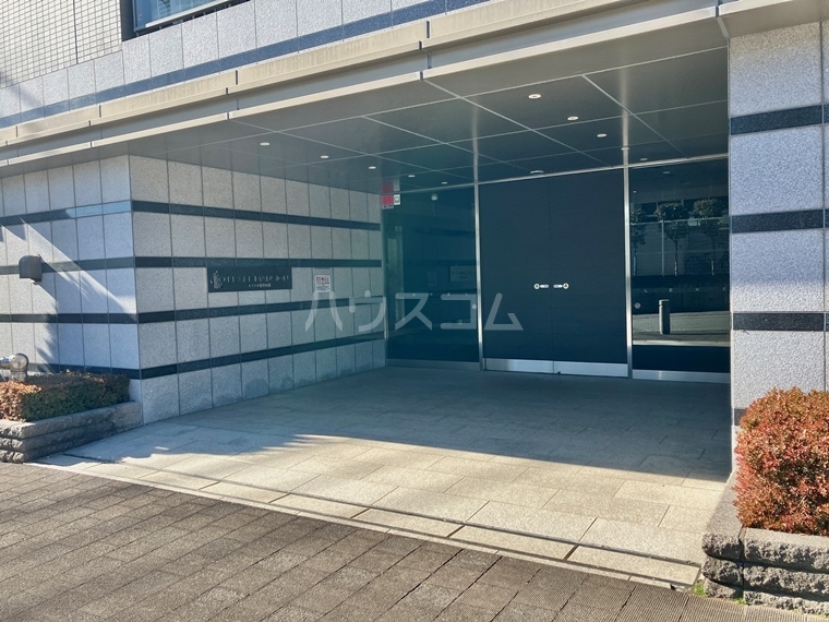 16/25 エントランス