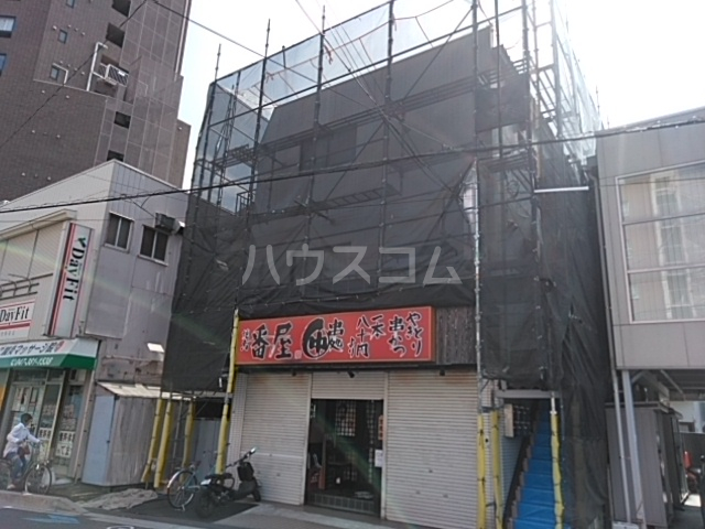 15/23 エントランス