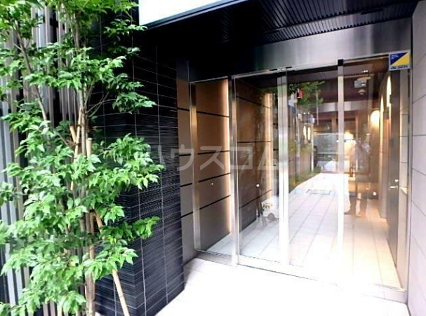 16/26 エントランス