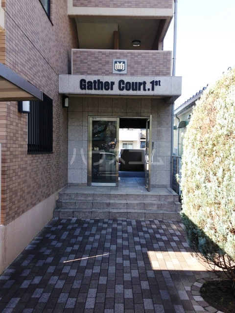 17/25 エントランス