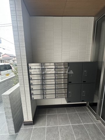 21/25 エントランス