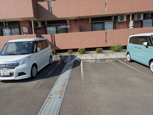 3/4 駐車場