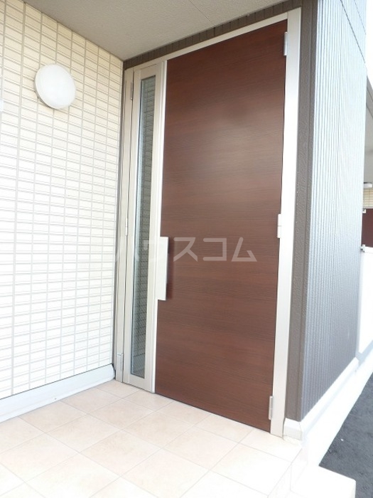 14/17 エントランス