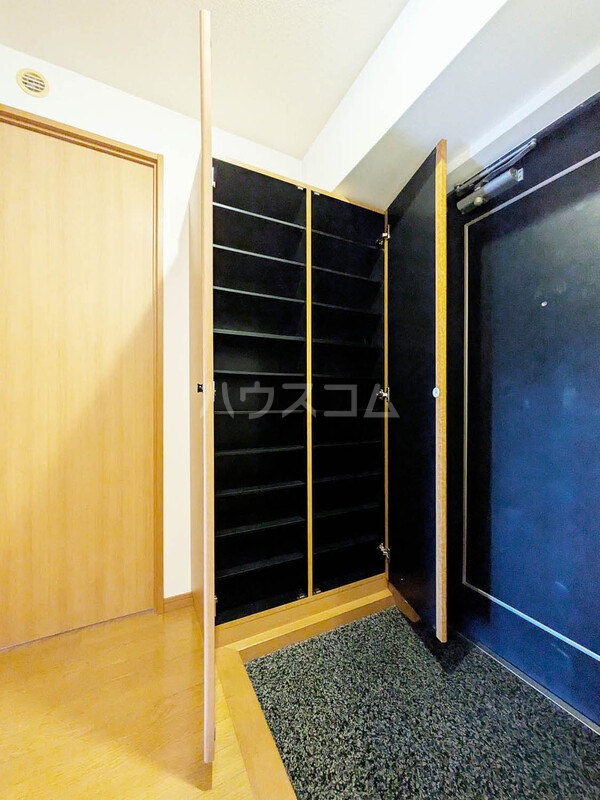 3/4 エントランス