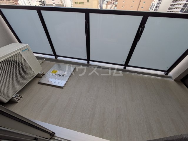 23/30 バルコニー