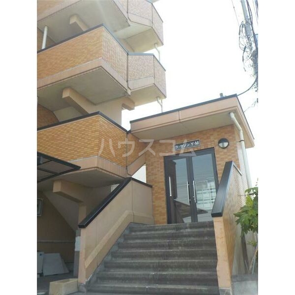 13/13 エントランス