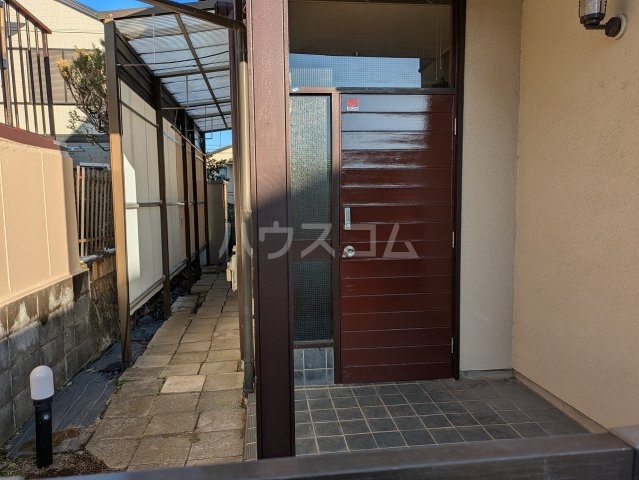 2/2 エントランス