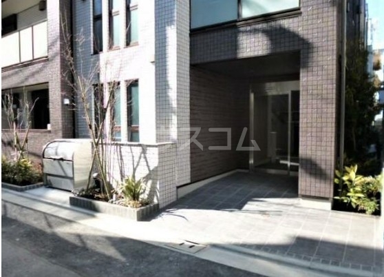 19/28 エントランス