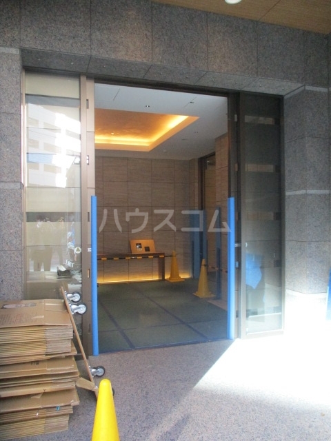 21/25 エントランス