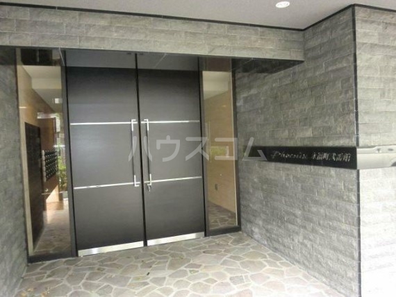 14/15 エントランス