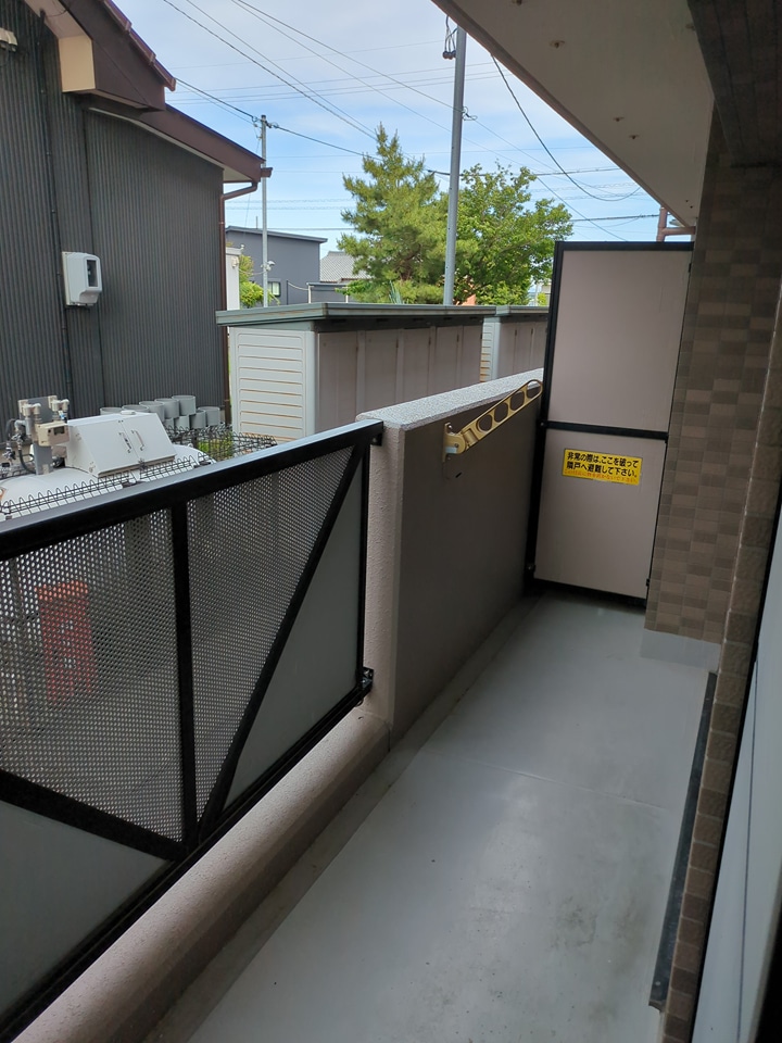 18/27 バルコニー