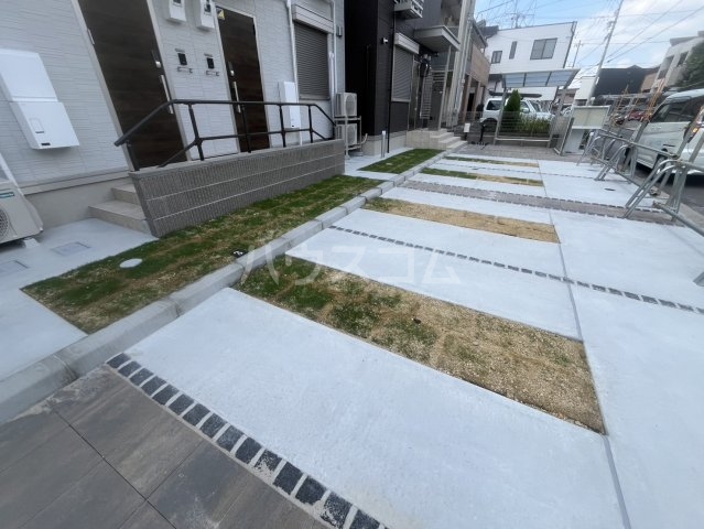 2/5 駐車場