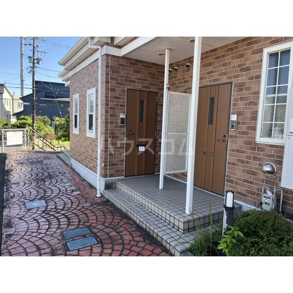 17/17 エントランス