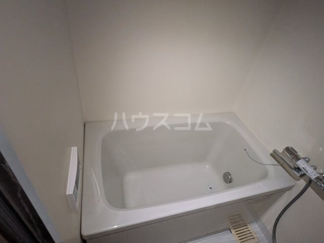 14/28 浴室