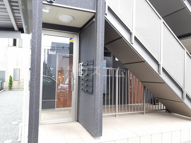 20/27 エントランス