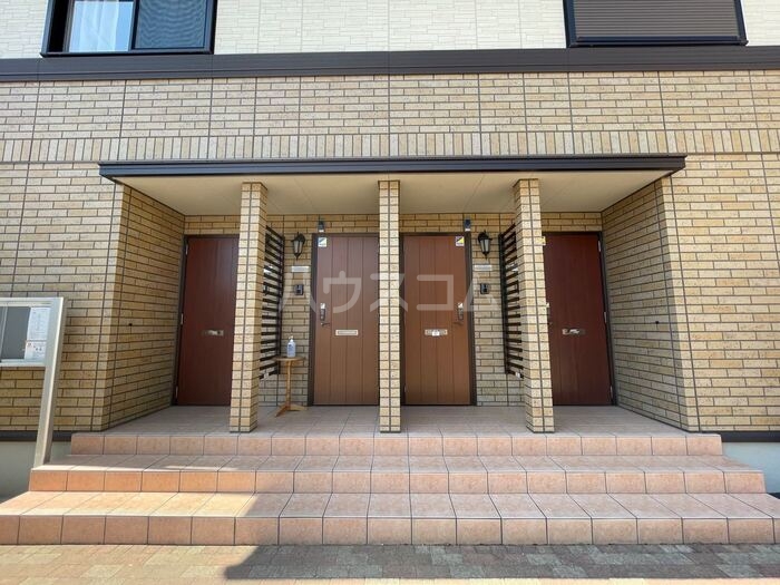 20/29 エントランス