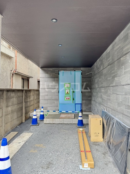 16/26 エントランス