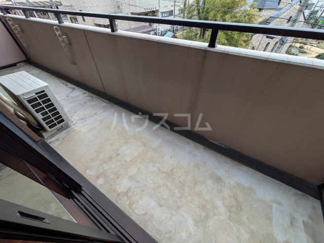 20/30 バルコニー